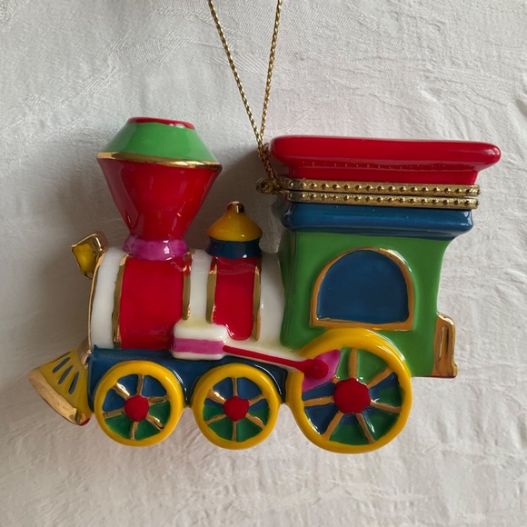 Vintage Carlton Cards Heirloom Collection Tree Ornament Ceramic Train & Bell Set - Picture 7 of 12
